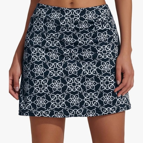 Ekouaer Pants - Navy and White Patterned Golf skort